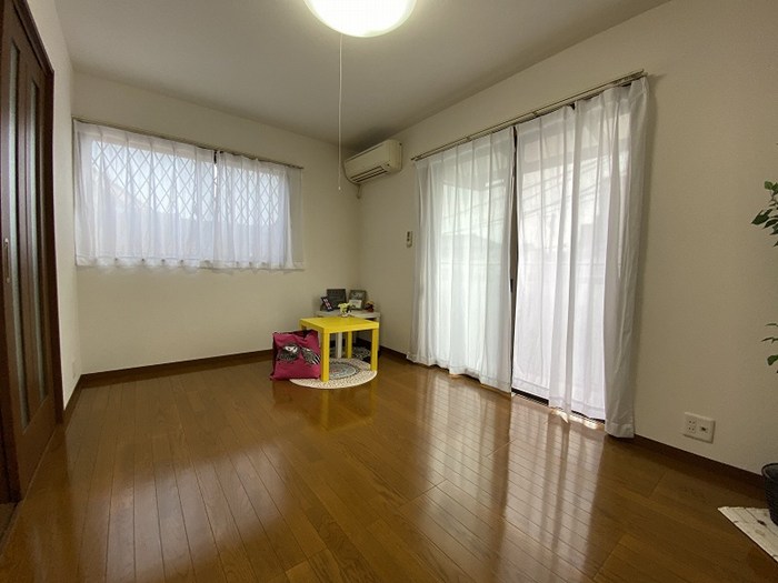 その他部屋・スペース　※参考写真※南西向き洋室6.2帖☆二面採光のお部屋は陽当たり