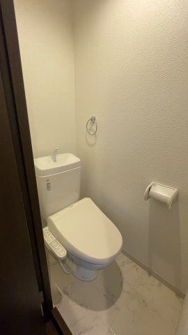 トイレ　温水洗浄便座付きでおすすめ！