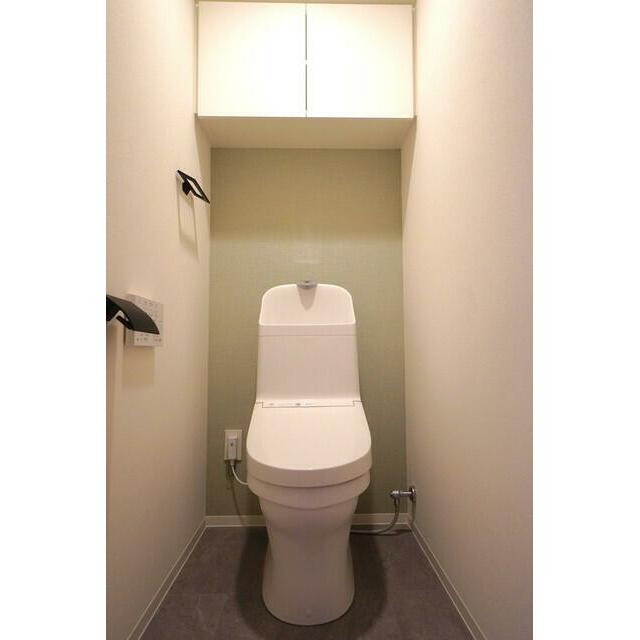 トイレ　※写真は同タイプ住戸です。