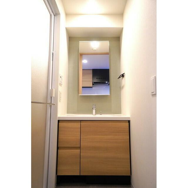洗面設備　※写真は同タイプ住戸です。