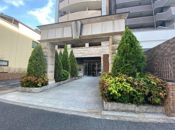 プレサンス泉アーバンゲートの外観写真