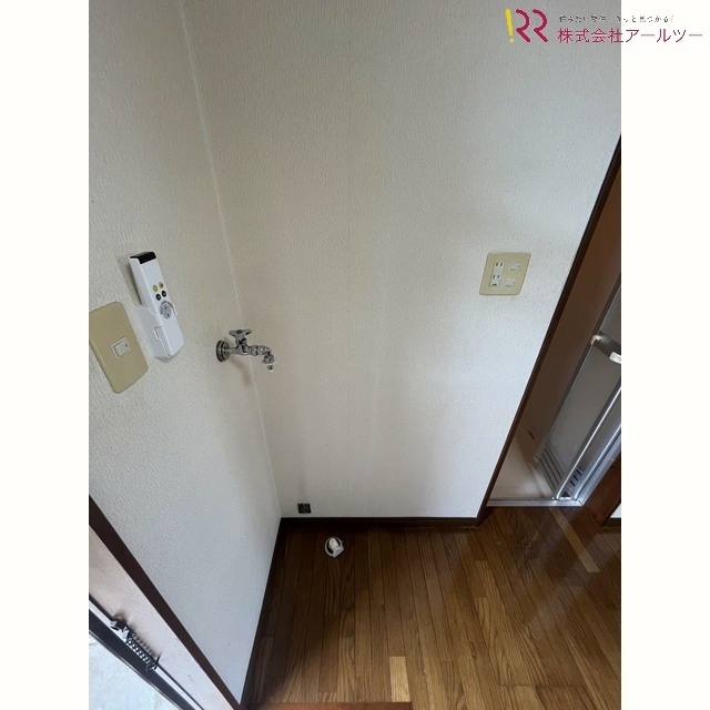 洗面設備　洗濯機置き場