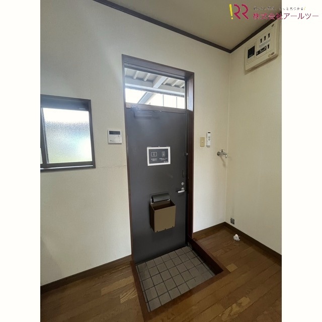 玄関　ドアポスト有