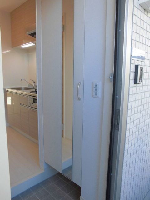 ＪＲ両毛線 駒形駅 徒歩16分 2階建 築10年の玄関写真