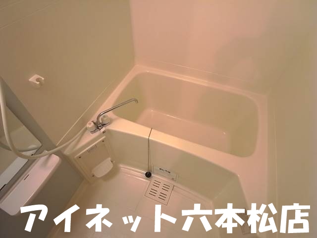 バス・シャワールーム　1日の疲れを癒しましょう。