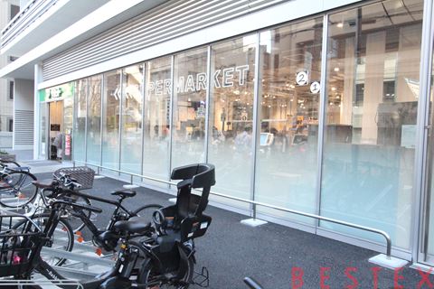 スーパー　サミットストア湯島天神南店（スーパー）まで426m