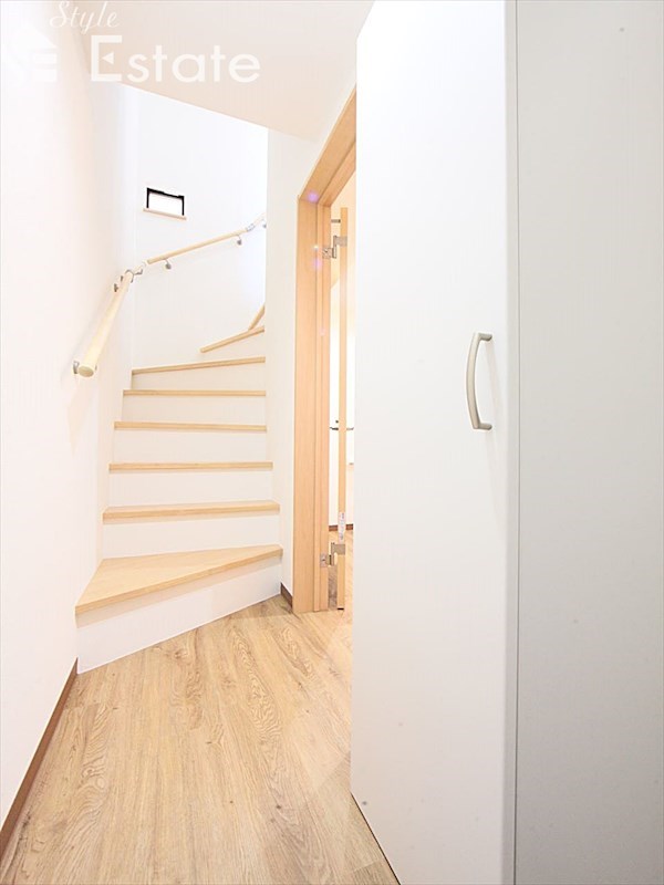 玄関　玄関　同仕様写真