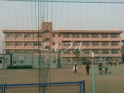 【セジュール庭瀬　Ａ棟の小学校】