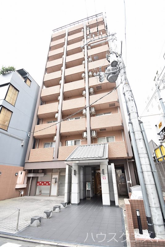 京都市中京区役行者町のマンションの建物外観