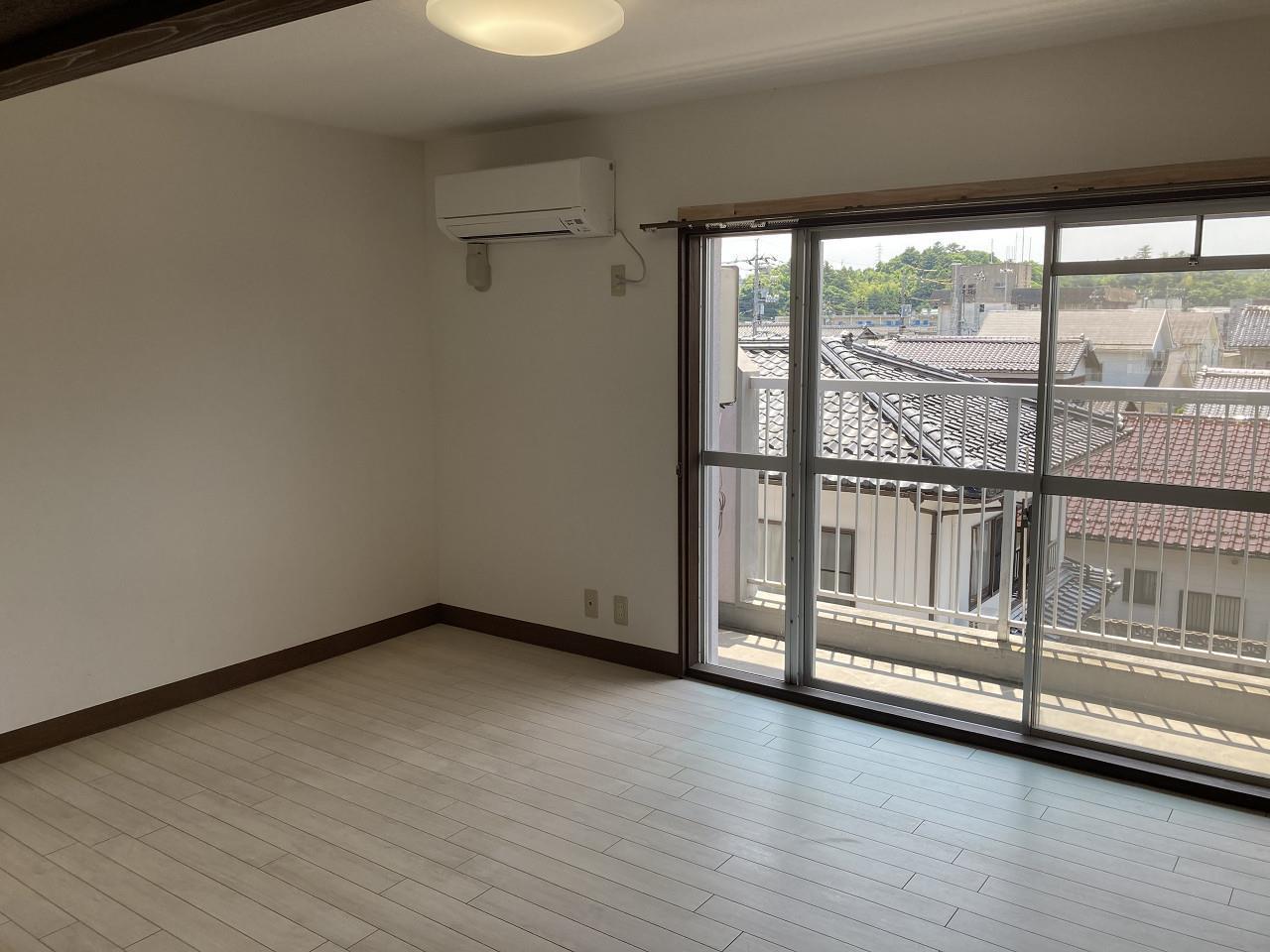 居室・リビング　リビング