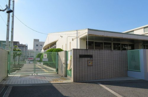 【大阪市住吉区万代のマンションの中学校】