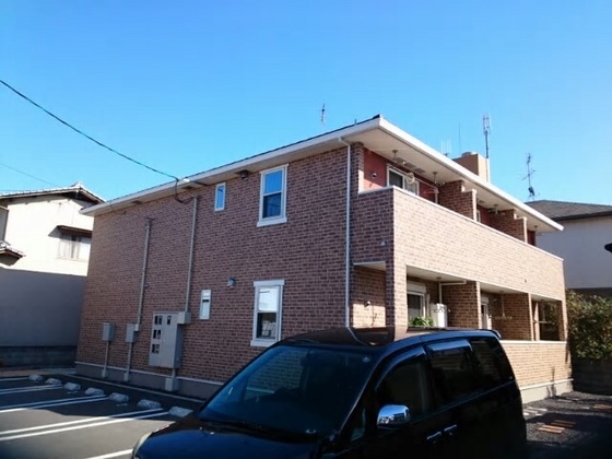 【岡山市北区撫川のアパートの建物外観】