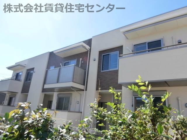 【和歌山市布施屋のアパートの建物外観】