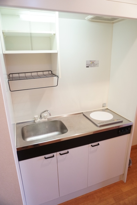 キッチン　コンパクトなキッチンで掃除もラクラク