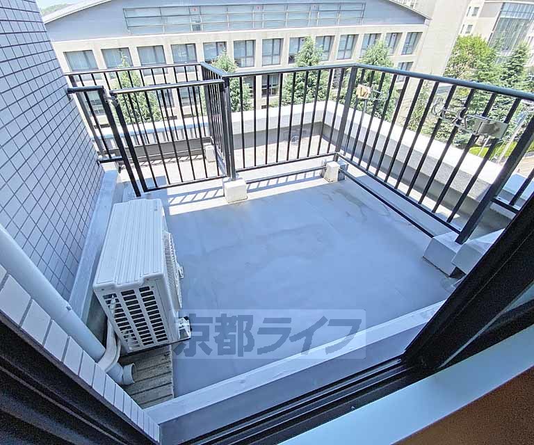 バルコニー　風当たりの良いバルコニーです。