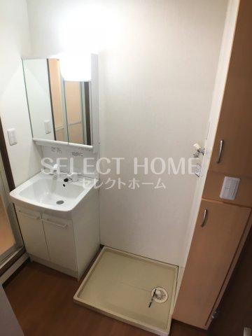 洗面設備　朝の身支度には欠かせない独立洗面化粧台