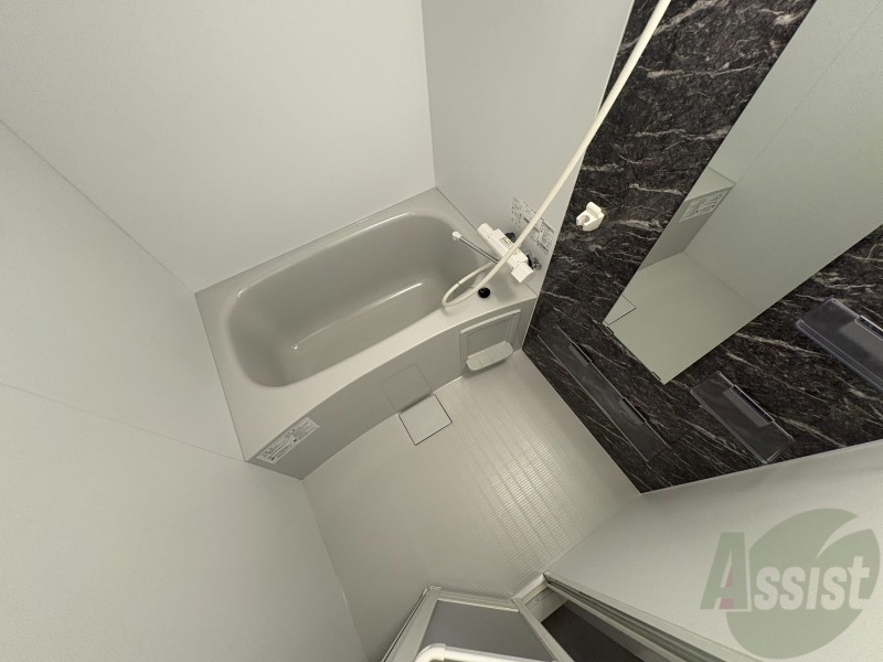 バス・シャワールーム　お風呂になります。一日の疲れを癒してくださいね。