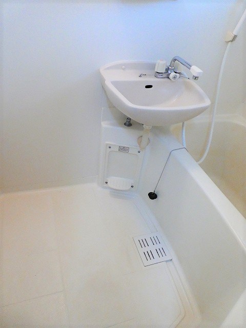 洗面設備　浴室と同室