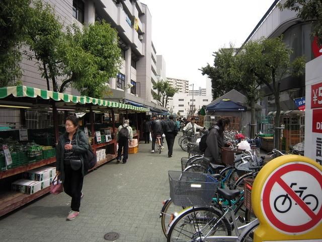 小学校　商店街（小学校）まで400m
