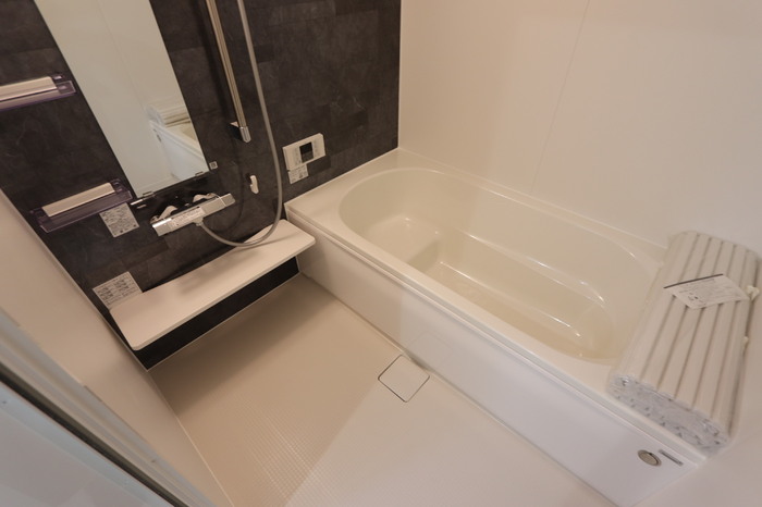 バス・シャワールーム　ゆったり過ごせるお風呂です