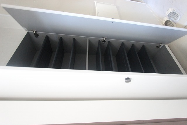 玄関　同物件別部屋