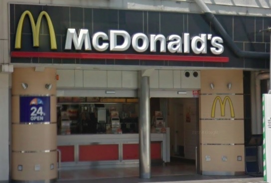 飲食店　マクドナルド　弁天町駅店（飲食店）まで351m