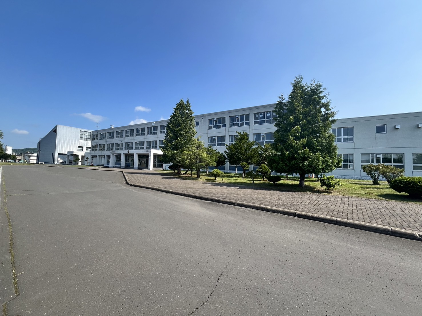 中学校　北見市立北光中学校（中学校）まで878m