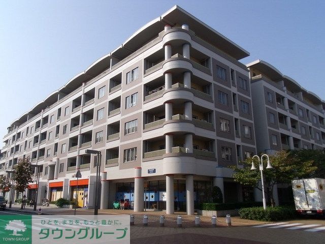 建物外観　人気のベイエリア　おしゃれな街並