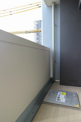 バルコニー　お洗濯を干すにも、十分な広さです。