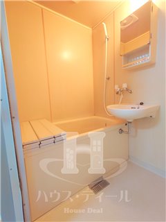 バス・シャワールーム　お風呂です