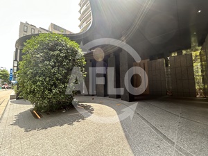 エントランス　ローレルタワー堺筋本町　エントランス