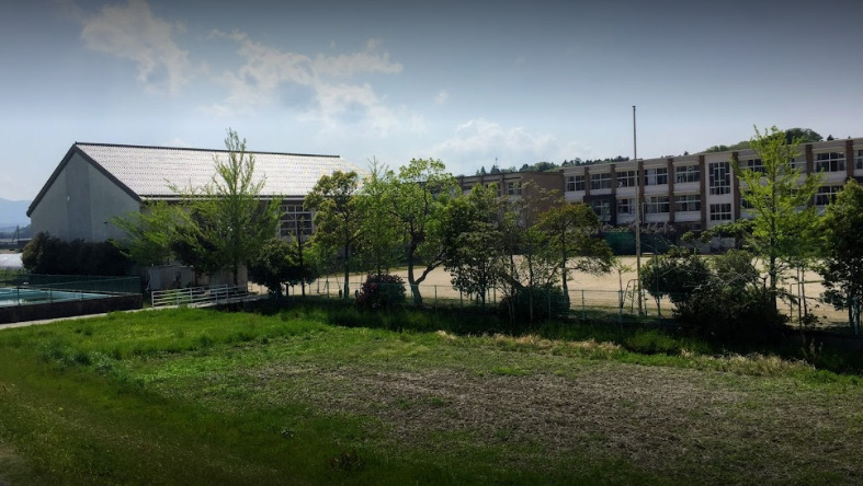 小学校　倉吉市立社小学校（小学校）まで1901m