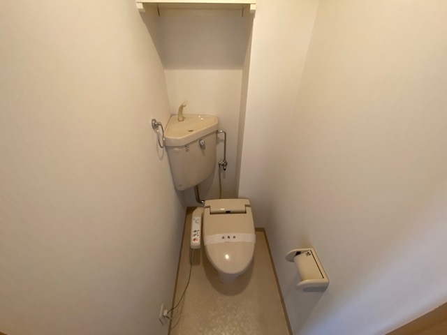トイレ　※同施工会社のイメージ写真※