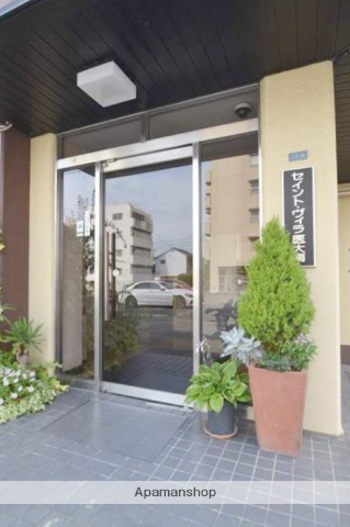 エントランス　駐車場