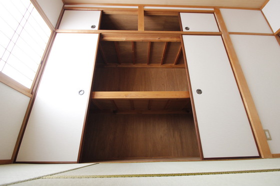 収納　※別部屋の写真です