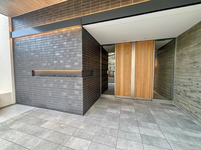 エントランス　エントランス