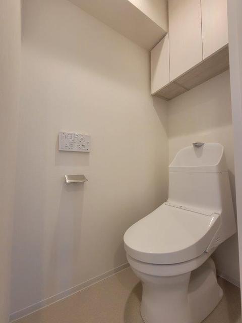 トイレ　トイレ　温水洗浄便座