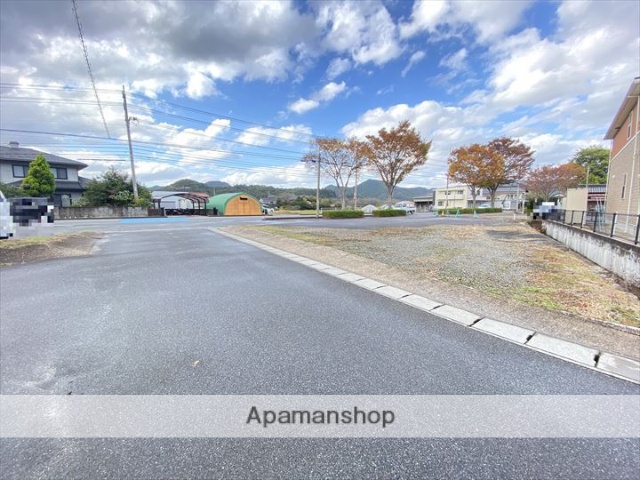 その他　前面道路（その他）まで0m