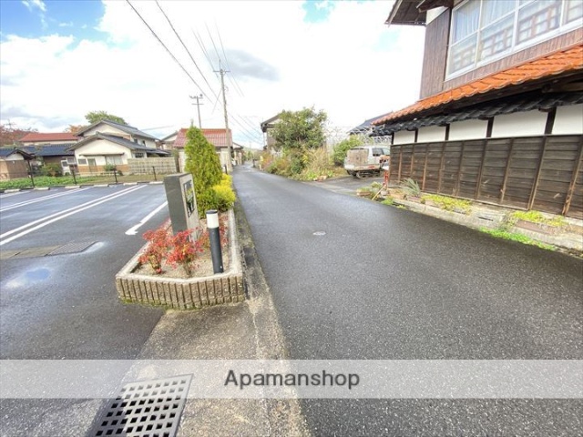 その他　前面道路（その他）まで0m