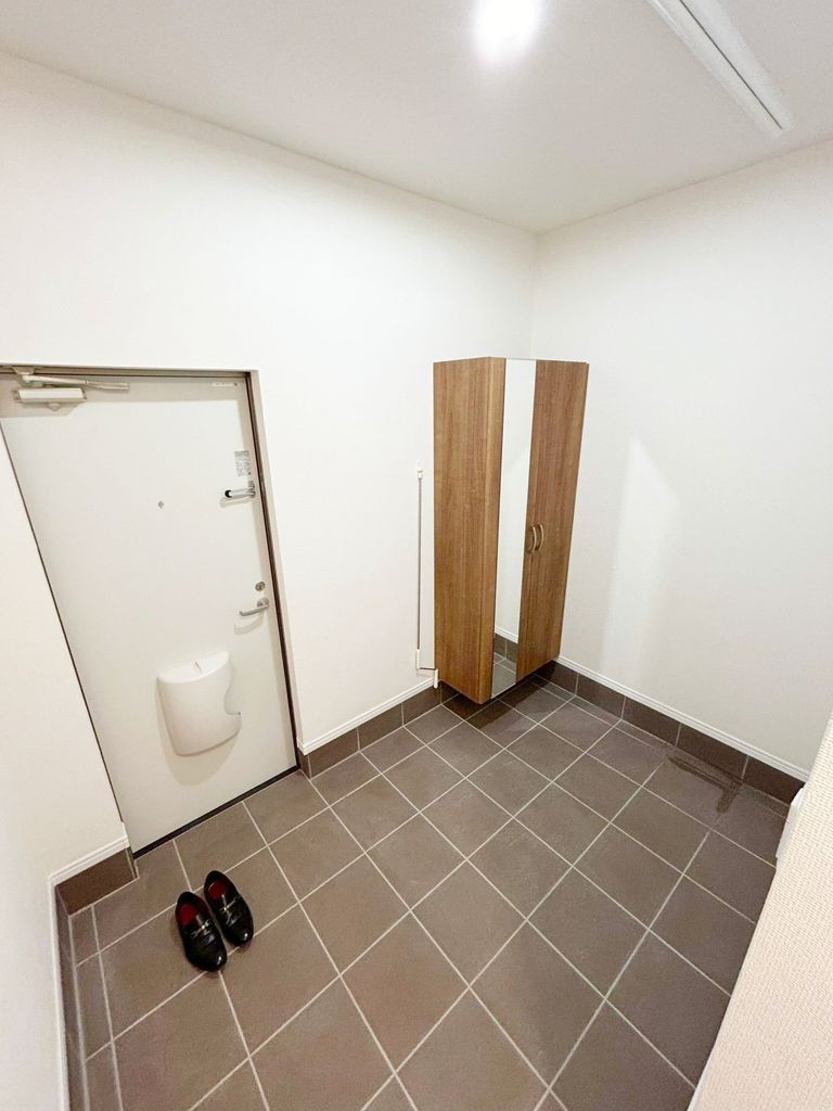 玄関　★お問い合わせはタウンハウジングまで★