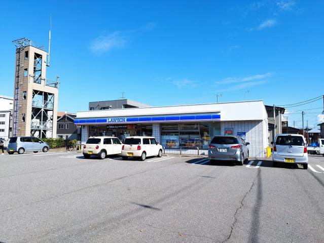 コンビニ　ローソン野々市本町店（コンビニ）まで244m