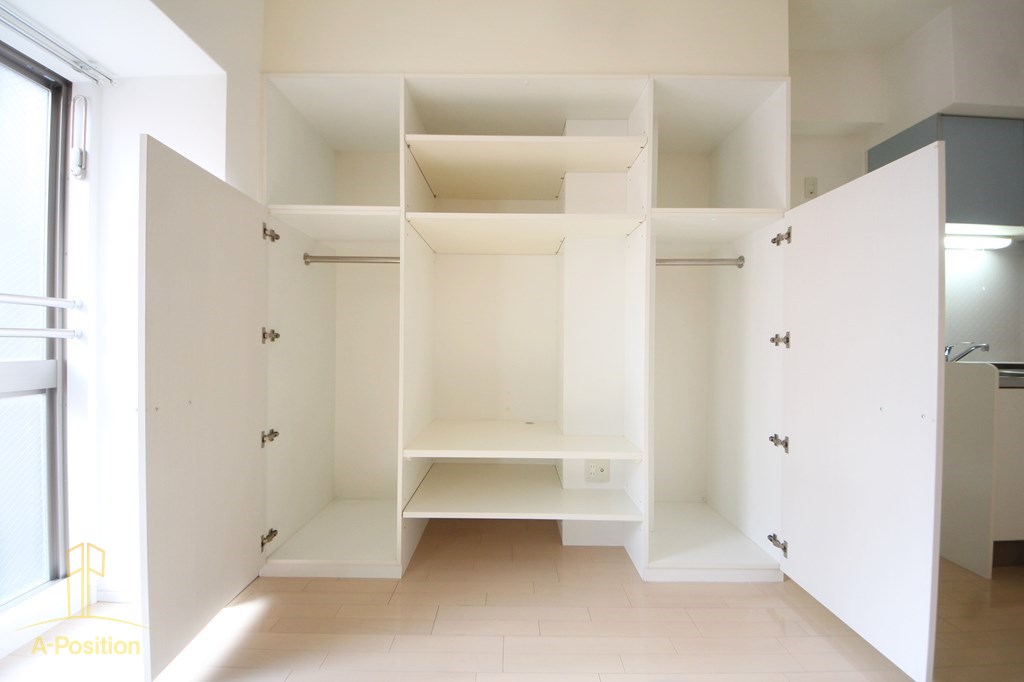 収納　KDX堺筋本町レジデンス