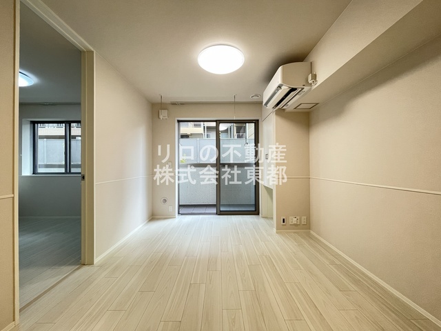 居室・リビング　広いリビングでゆったりくつろげる憩いの空間♪