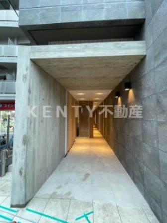 エントランス　ゆとりのあるエントランスです