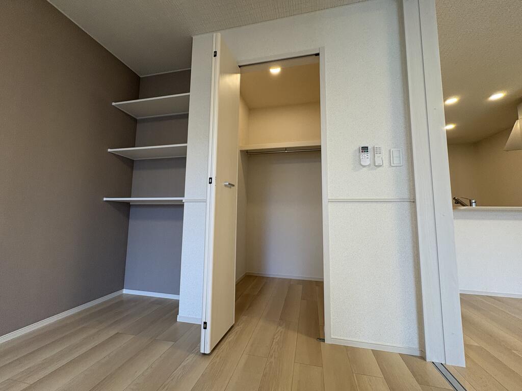 収納　建築中の為、同タイプイメージです。