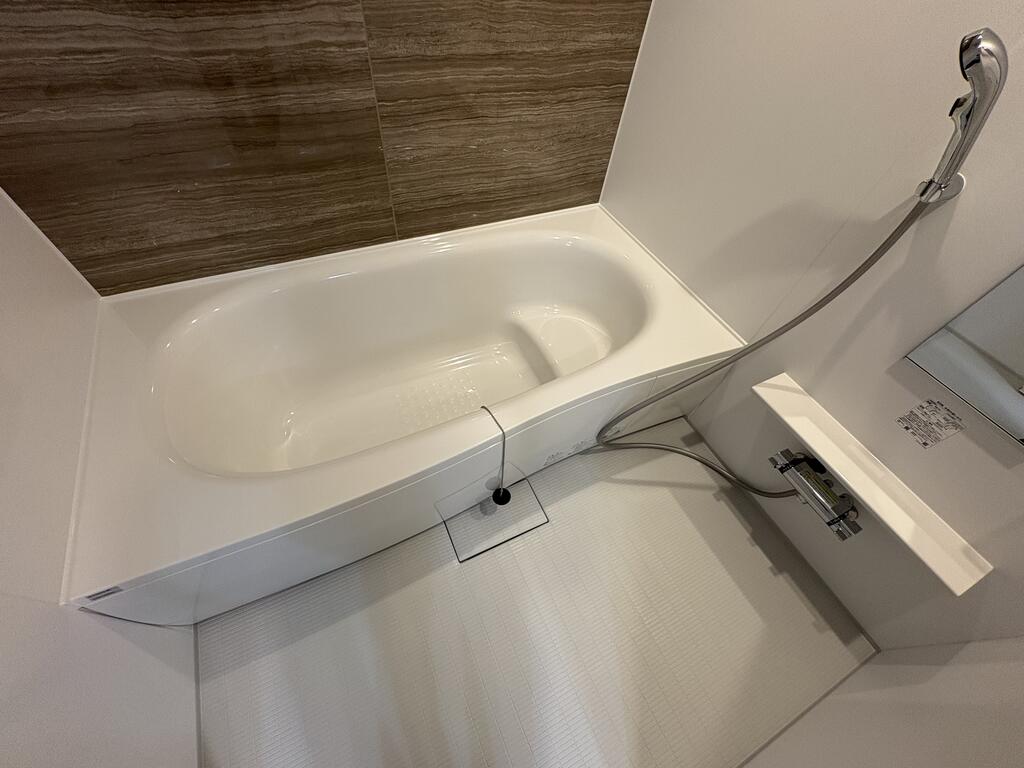 バス・シャワールーム　建築中の為、同タイプイメージです。