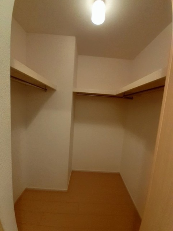 収納　図面と現状に相違がある場合には現状を優先