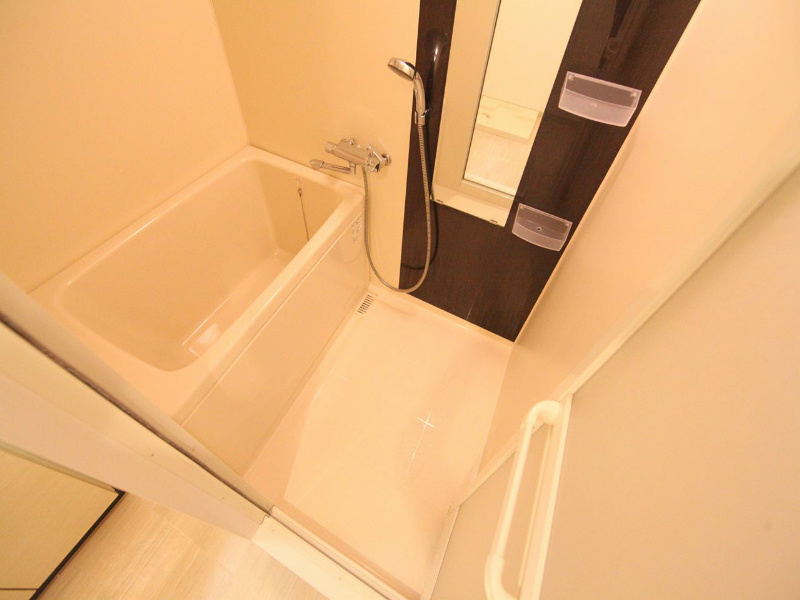 バス・シャワールーム　浴室暖房乾燥機付バスルーム