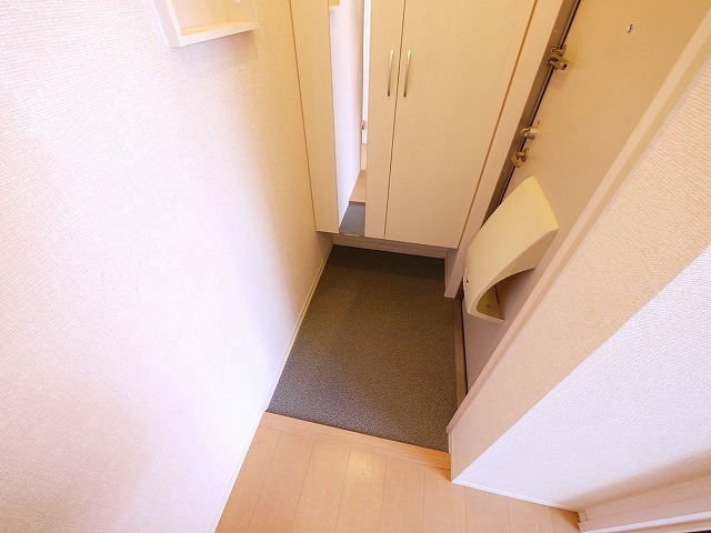 玄関　収納もある玄関です