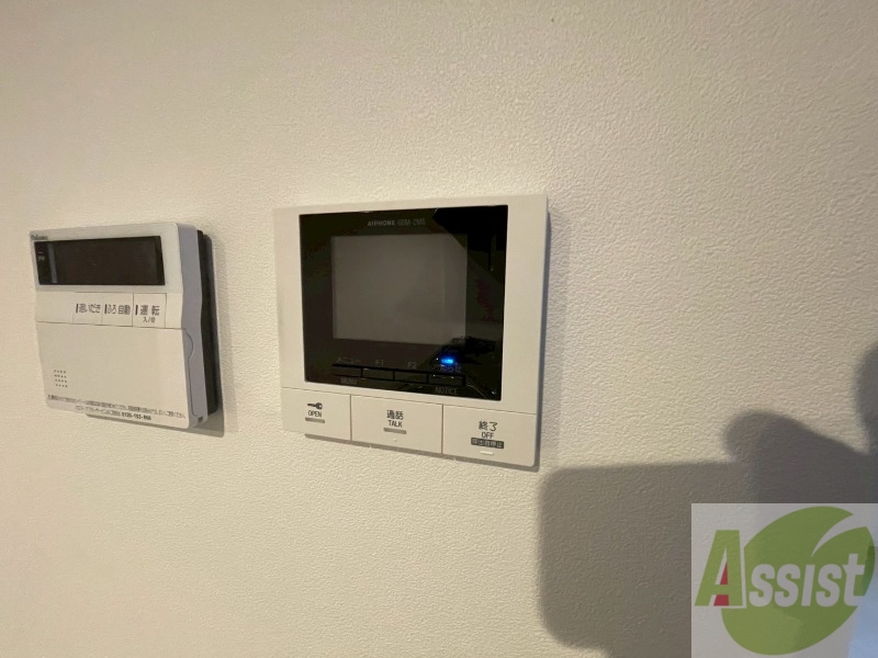 セキュリティ　ＴＶモニター付インターホンです。来客者の顔が見えるので安心！